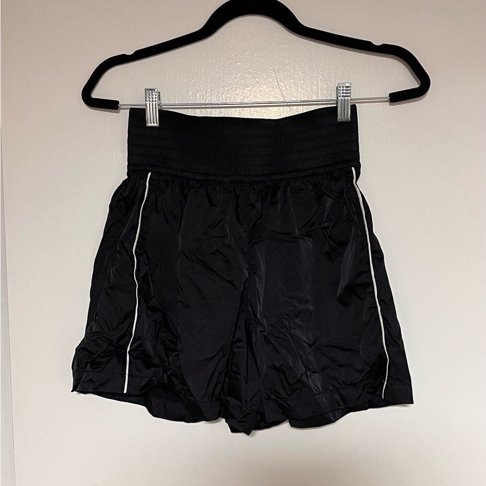 Lululemon Stretch Stain Nylon SHR Shorts Black Size S High Rise